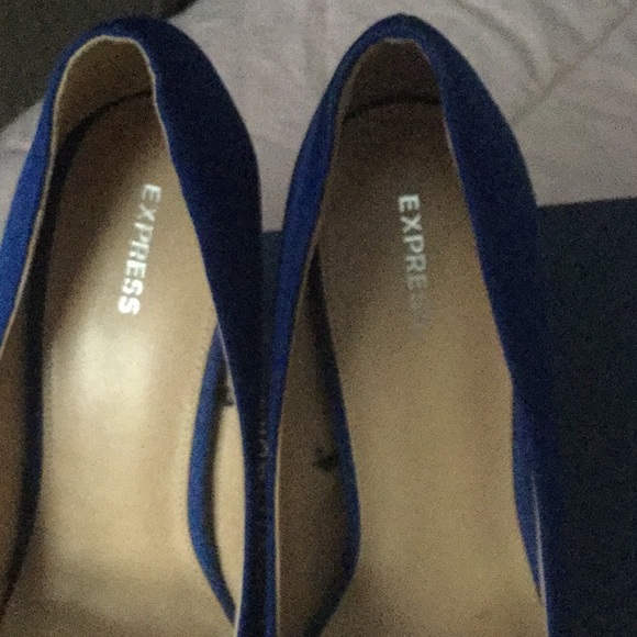 Blue suede heels - Picture 4 of 4